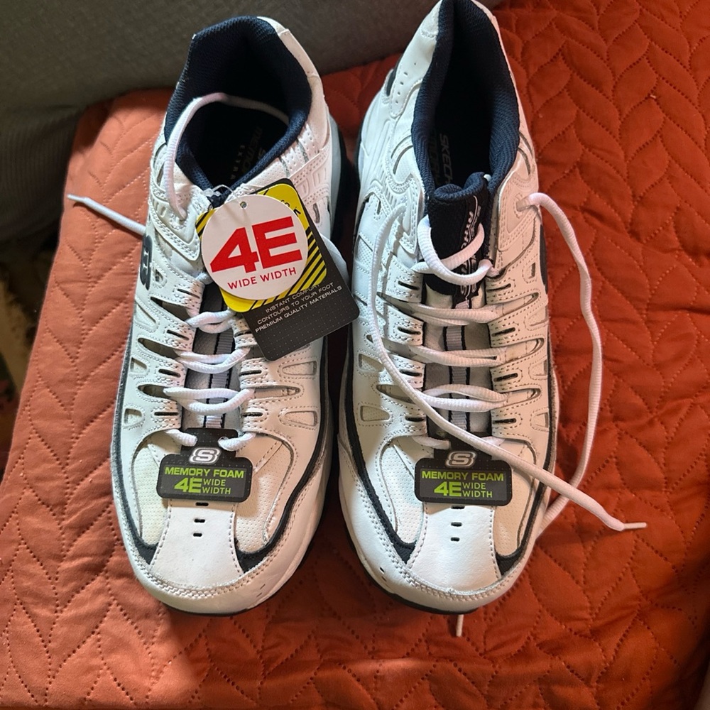 Skechers Men’s White and Black Memory Foam 4E Wide Fit Athletic Sneakers
